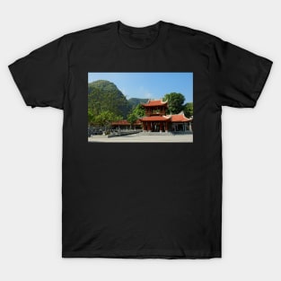 Vietnam - Ninh Binh Tam Coc Temple Thai Vi T-Shirt